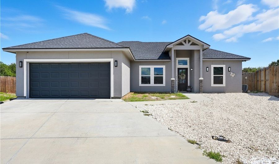 707 Starboard Ct, Aransas Pass, TX 78336 - 4 Beds, 2 Bath