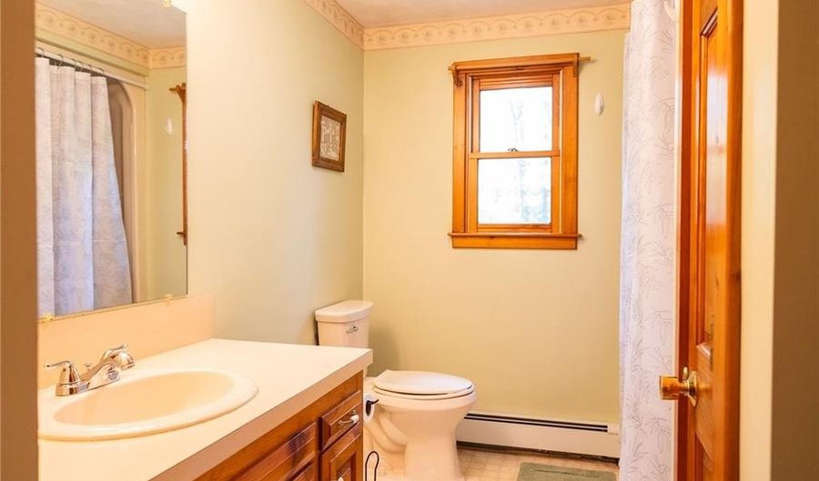 212 ABSALONA HILL Rd, Glocester, RI 02814 - 2 Beds, 1 Bath