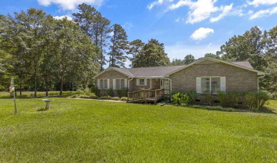 148 Angie Dr, Anderson, SC 29624 - 3 Beds, 4 Bath