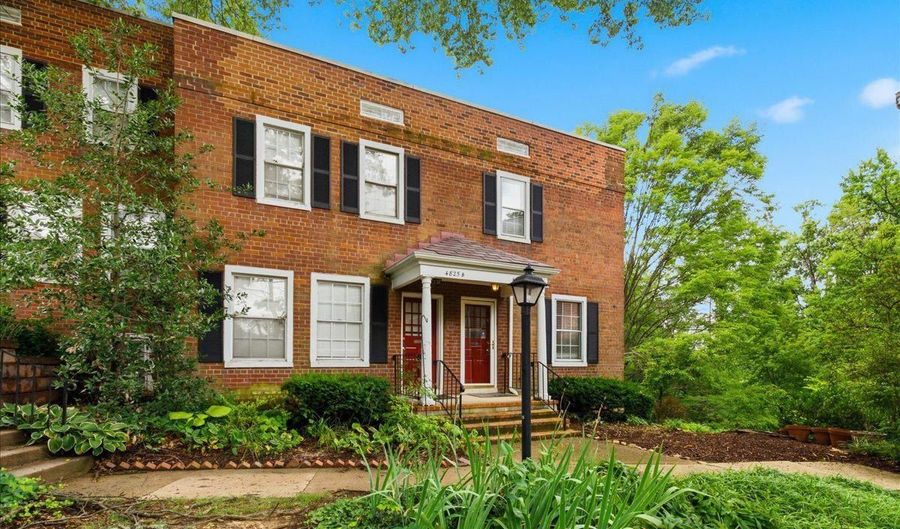 4825 28TH St S A, Arlington, VA 22206 - 2 Beds, 2 Bath