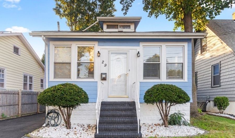 29 Ligham St, Belleville, NJ 07109 - 3 Beds, 2 Bath