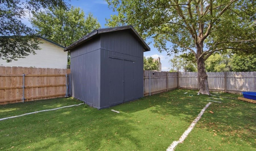 911 E Kelly, Augusta, KS 67010 - 3 Beds, 2 Bath