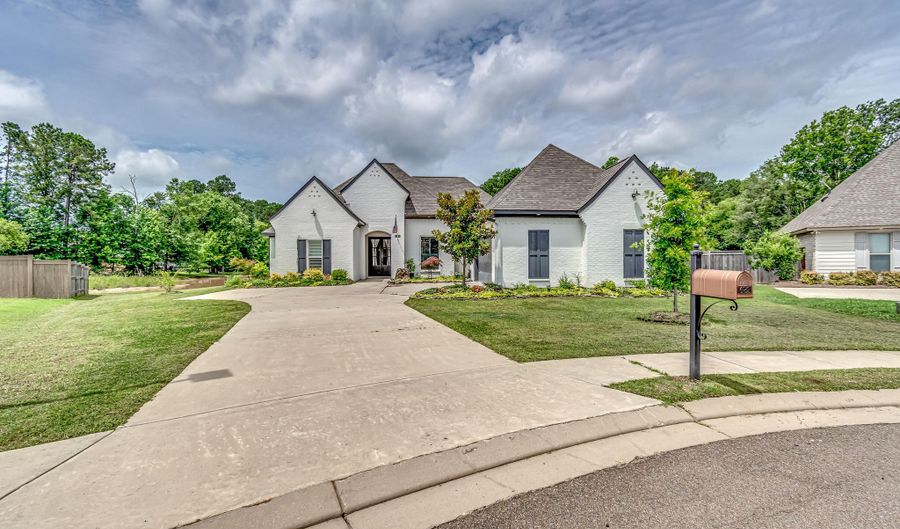 625 Wild Horse Ln, Brandon, MS 39042 - 4 Beds, 3 Bath
