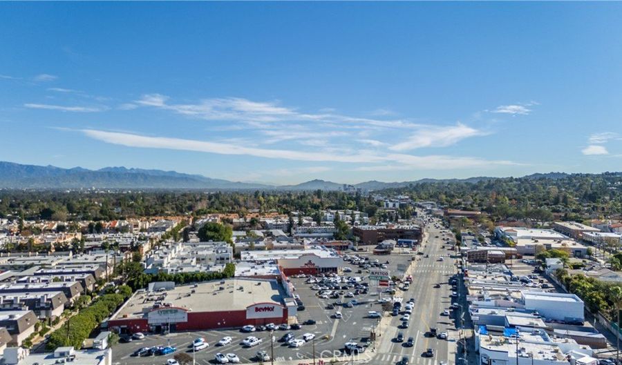 5414 Newcastle Ave 8, Encino, CA 91316 - 2 Beds, 2 Bath