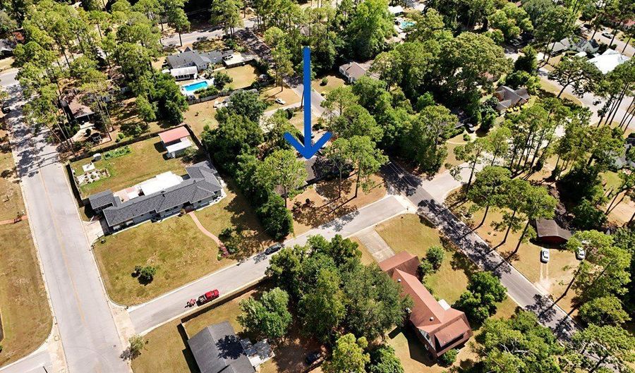 910 Pine St, Bainbridge, GA 39819 - 3 Beds, 2 Bath