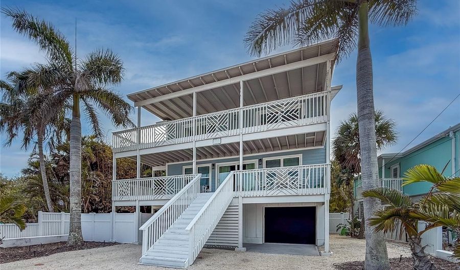 403 N BAY Blvd, Anna Maria, FL 34216 - 4 Beds, 3 Bath