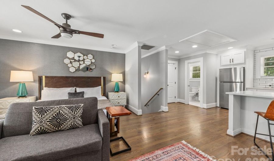 1301 Catawba Ave, Charlotte, NC 28205 - 4 Beds, 4 Bath