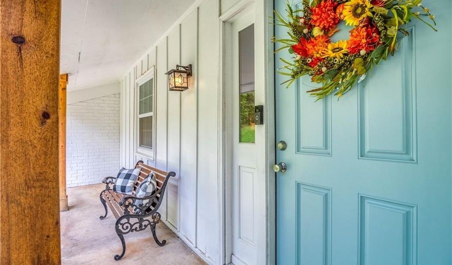 284 Rhodes Dr, Athens, GA 30606 - 3 Beds, 2 Bath
