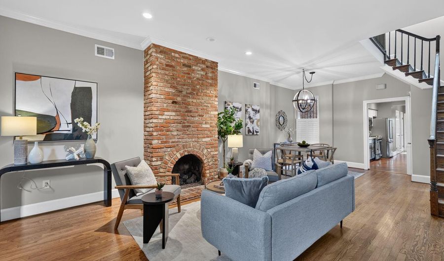 641 11TH St NE, Washington, DC 20002 - 2 Beds, 2 Bath