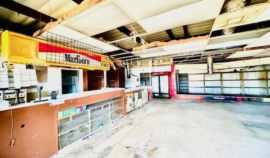 1701 Lee St, Alexandria, LA 71301 - 0 Beds, 1 Bath