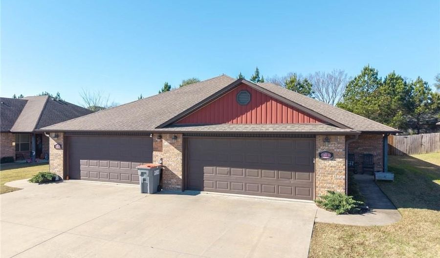 1009 Springhill Rd, Barling, AR 72923 - 9 Beds, 0 Bath