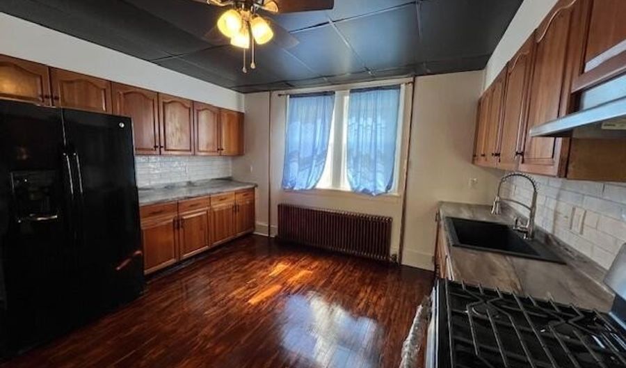 83 Arnold Ave, Amsterdam, NY 12010 - 3 Beds, 1 Bath