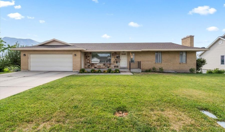 1252 N 100 E, American Fork, UT 84003 - 5 Beds, 3 Bath