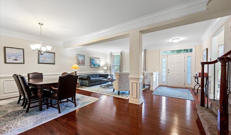 23052 SUNBURY St, Ashburn, VA 20148 - 3 Beds, 4 Bath