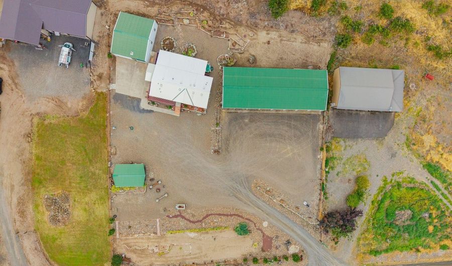31018 Snake River Rd, Asotin, WA 99402 - 3 Beds, 2 Bath