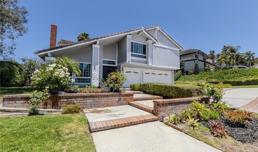 6415 E Stonebridge, Anaheim, CA 92807 - 4 Beds, 3 Bath