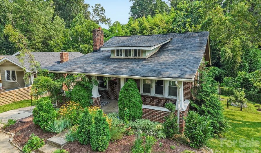 276 State St, Asheville, NC 28806 - 3 Beds, 2 Bath