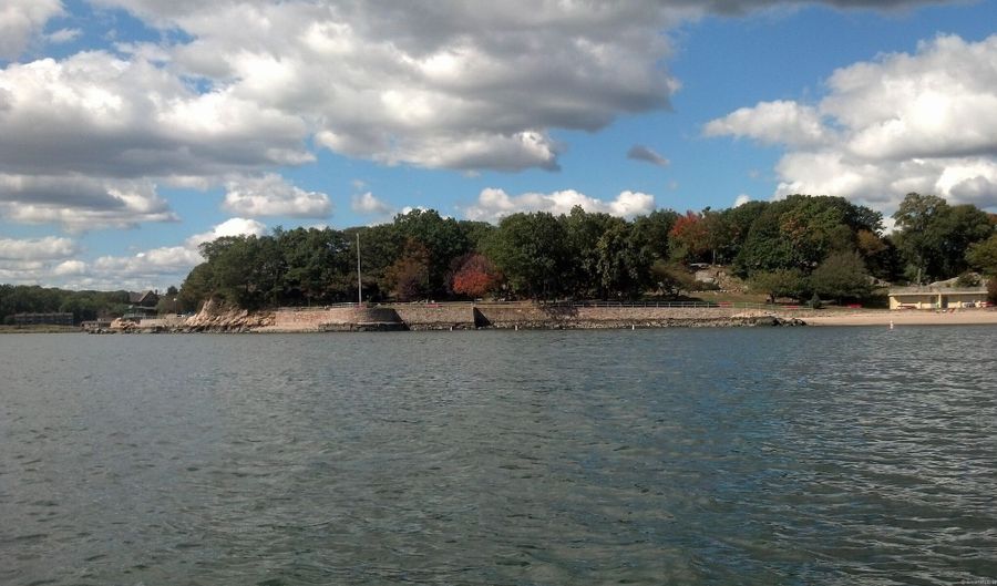 1-3 Parker Memorial Dr, Branford, CT 06405 - 3 Beds, 2 Bath
