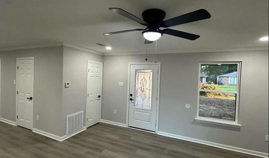 15243 JESTER Ave, Baton Rouge, LA 70816 - 4 Beds, 2 Bath