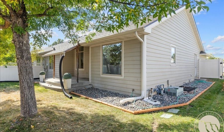 131 S 38th W, Billings, MT 59102 - 3 Beds, 3 Bath