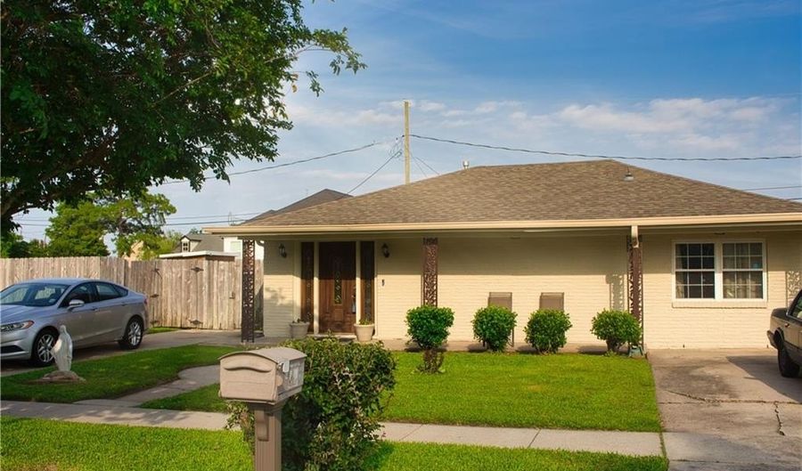 1433 PERRIN Dr, Arabi, LA 70032 - 4 Beds, 3 Bath