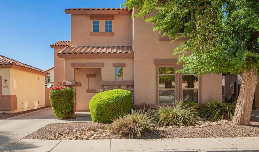 2606 E CHESTER Dr, Chandler, AZ 85286 - 3 Beds, 3 Bath