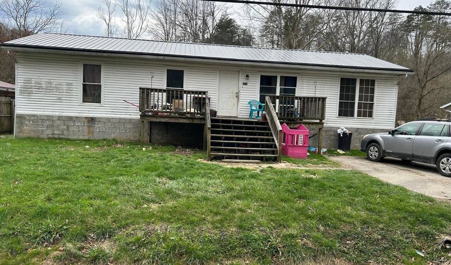2518 Shopes Creek Rd, Ashland, KY 41102 - 2 Beds, 1 Bath