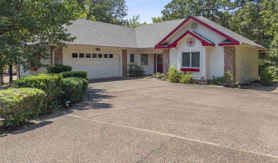 32 Promesa Pl, Hot Springs Village, AR 71909 - 3 Beds, 2 Bath