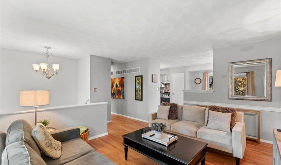 407 Tulsa Ave, Ballwin, MO 63021 - 3 Beds, 2 Bath