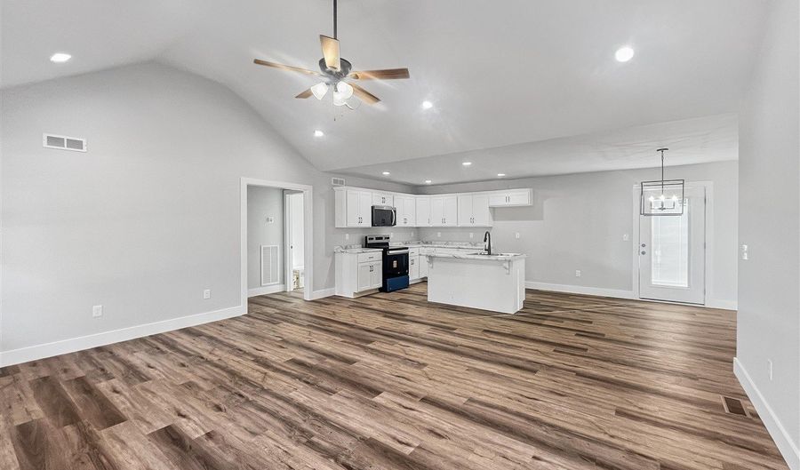 259 Peterson Ave, Auburn, KY 42206 - 3 Beds, 2 Bath