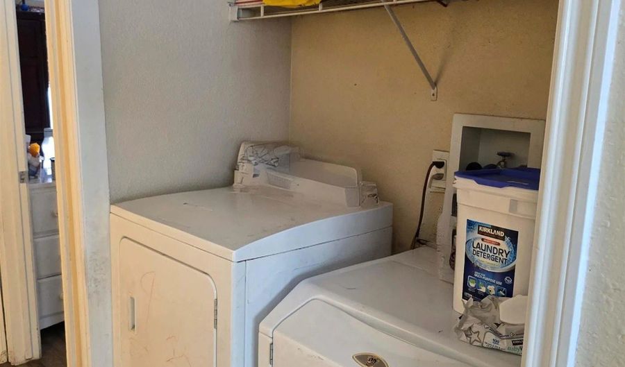 340 W 15Th Ave 5, Escondido, CA 92025 - 2 Beds, 2 Bath