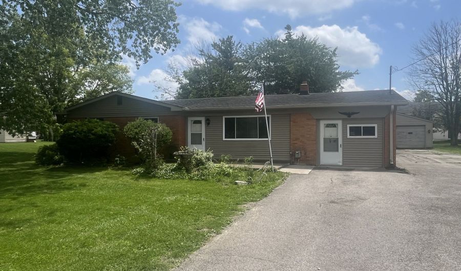 7155 E County Road 150 S, Avon, IN 46123 - 3 Beds, 2 Bath