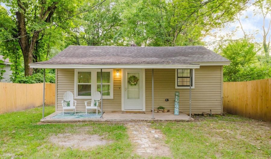 1317 Central, Benton, AR 72015 - 2 Beds, 1 Bath
