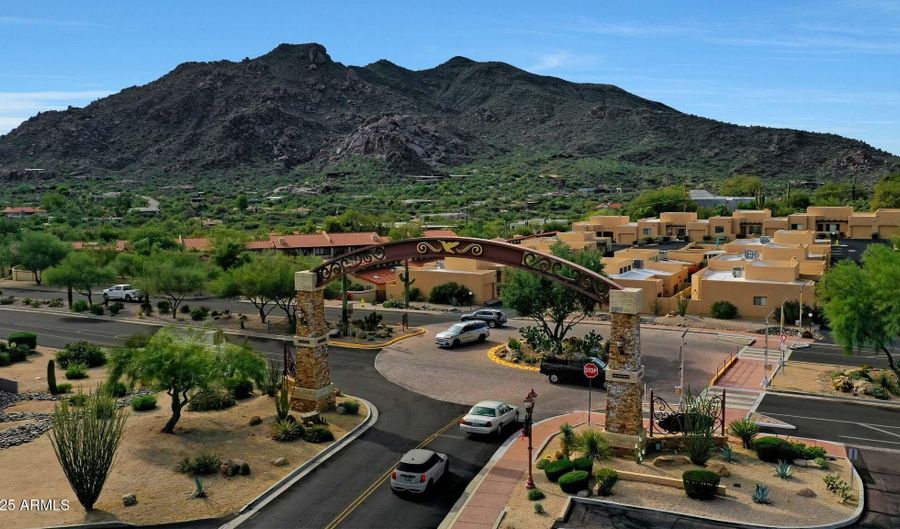 37222 N TOM DARLINGTON Dr 12, Carefree, AZ 85377 - 2 Beds, 2 Bath