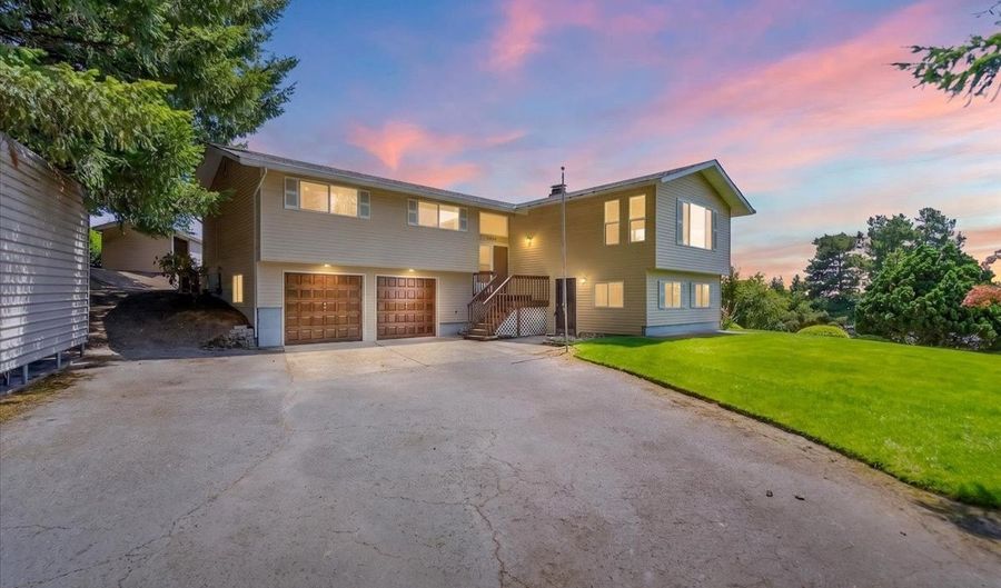 14060 NW GRANDVIEW Pl, Banks, OR 97106 - 5 Beds, 3 Bath