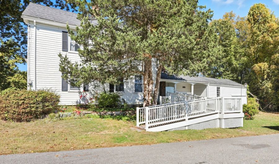 36 Cooper Ln, Coventry, CT 06238 - 4 Beds, 2 Bath