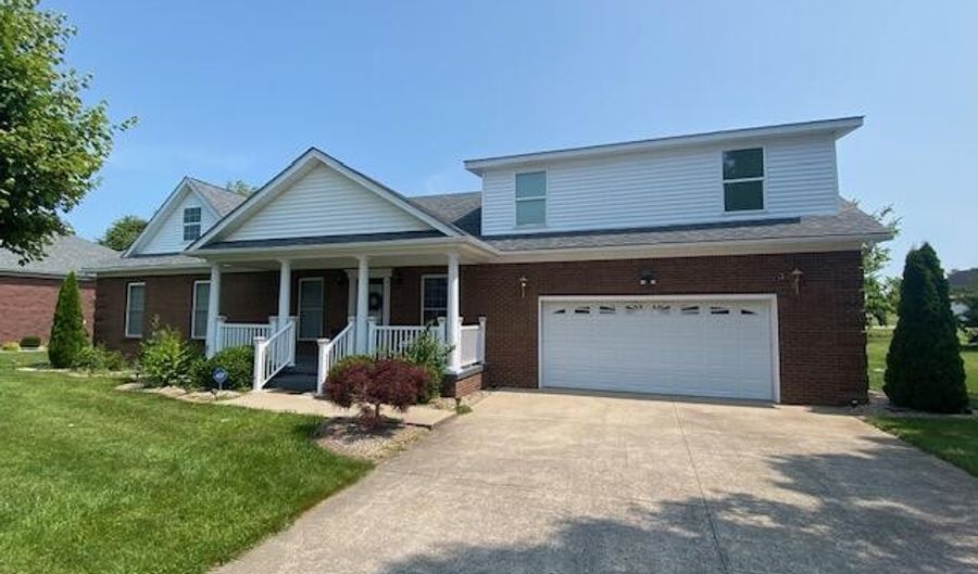 106 Lakeshore Dr, Bardstown, KY 40004 - 4 Beds, 4 Bath