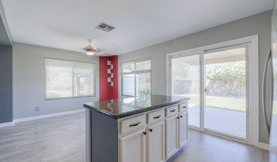 12088 W DELWOOD Dr, Arizona City, AZ 85123 - 3 Beds, 2 Bath