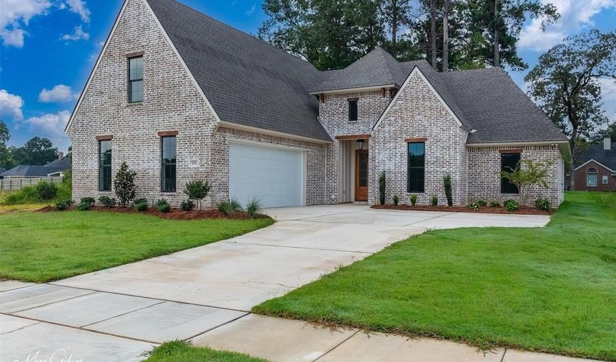 192 St Andrews Ln, Benton, LA 71006 - 4 Beds, 3 Bath
