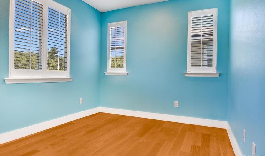 2580 Peterson Creek Dr, Santa Rosa, CA 95403 - 4 Beds, 3 Bath