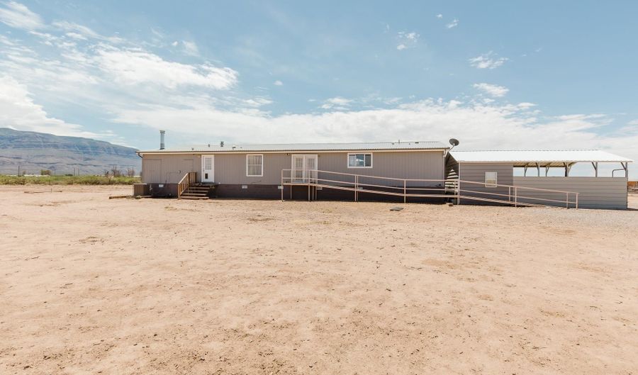 7 Mariposa Dr, Alamogordo, NM 88310 - 5 Beds, 2 Bath