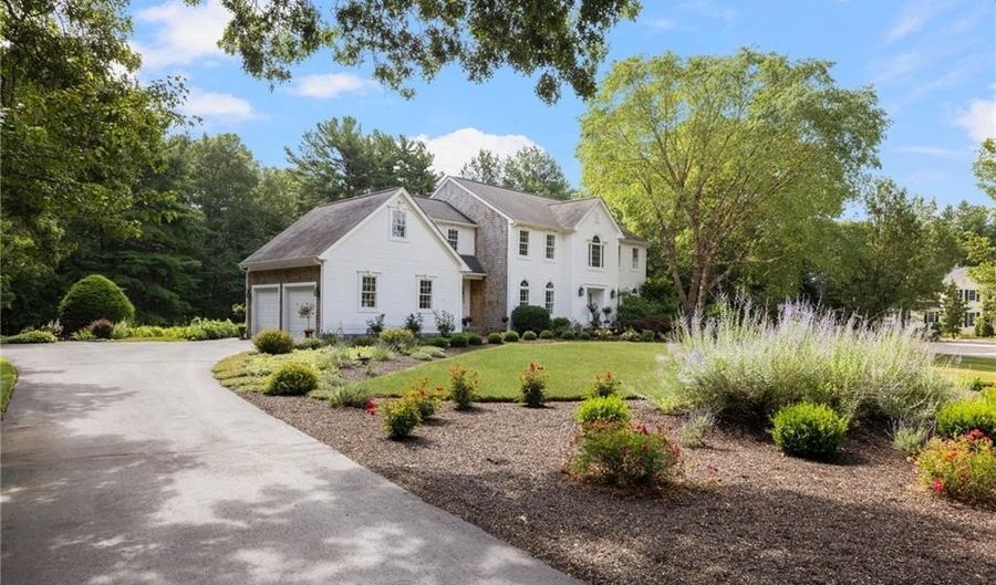 150 Delta Dr, North Kingstown, RI 02874 - 4 Beds, 4 Bath