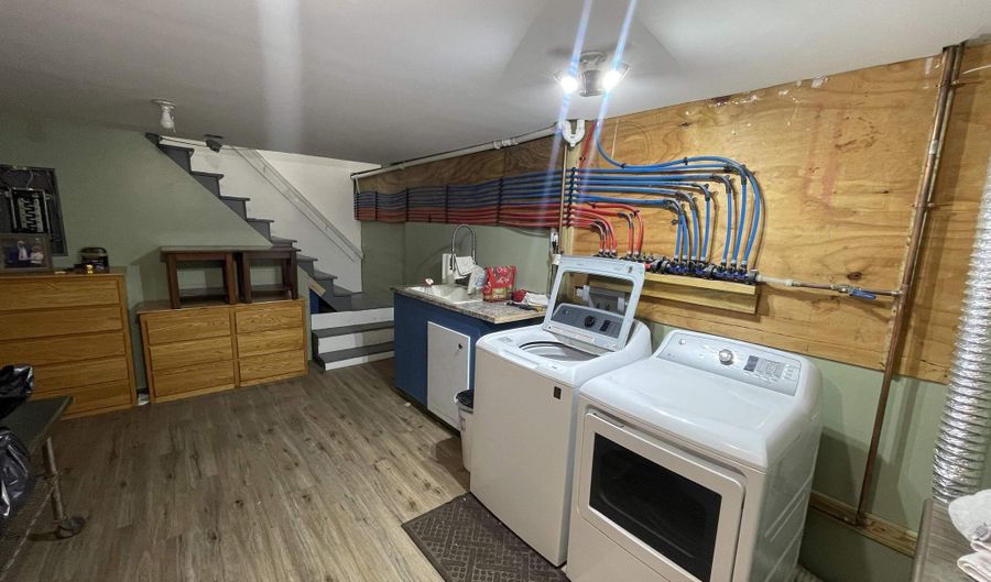 516 Old Glen Ave, Berlin, NH 03570 - 3 Beds, 2 Bath