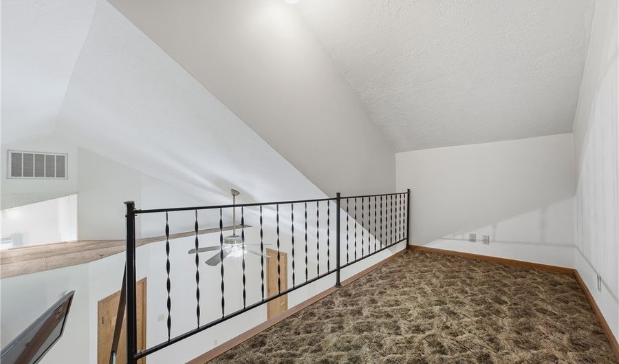 2260 Englewood Ave, Akron, OH 44312 - 2 Beds, 2 Bath