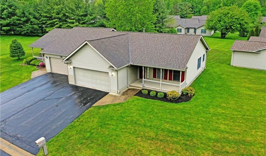 5180 Winthrop Dr, Austintown, OH 44515 - 2 Beds, 2 Bath