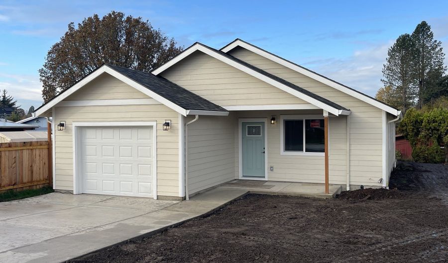 300 N JELLISON St, Amity, OR 97101 - 3 Beds, 2 Bath