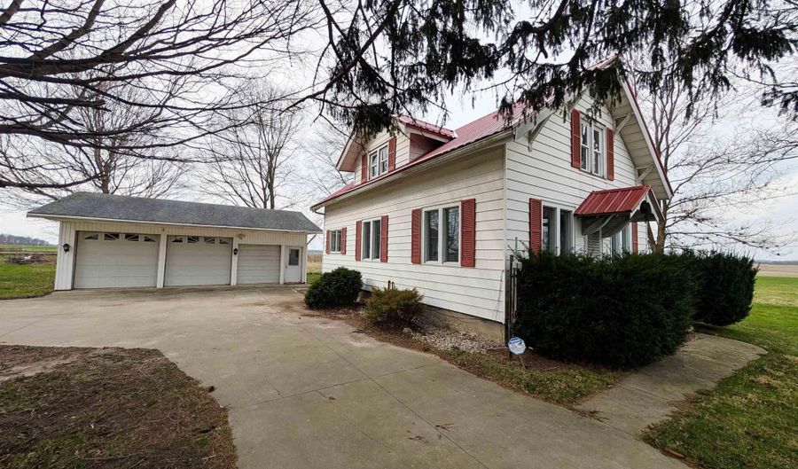 355 US Highway 6, Albion, IN 46701 - 4 Beds, 1 Bath