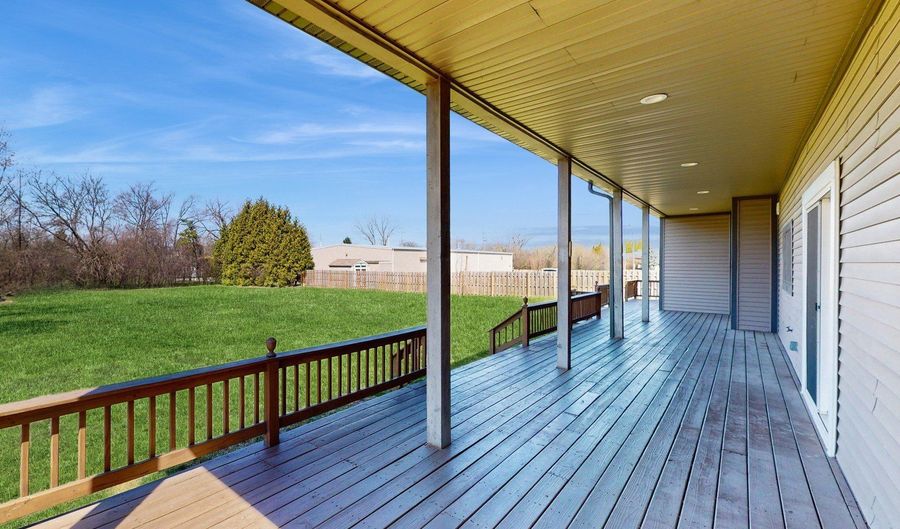 1838 N Windsor Dr, Arlington Heights, IL 60004 - 4 Beds, 3 Bath