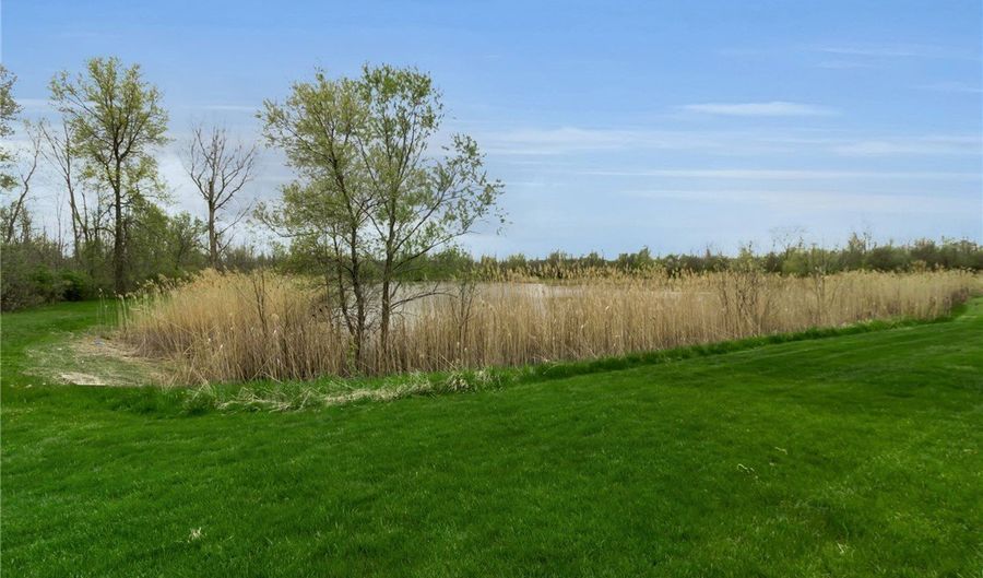 72 Dockside Pkwy, Amherst, NY 14051 - 2 Beds, 3 Bath