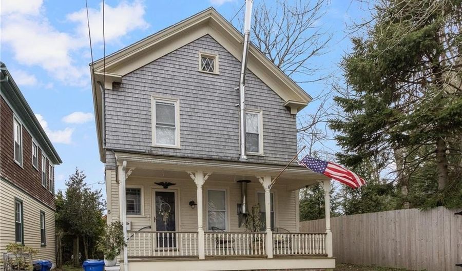 5 Conrad Ct, Newport, RI 02840 - 4 Beds, 2 Bath